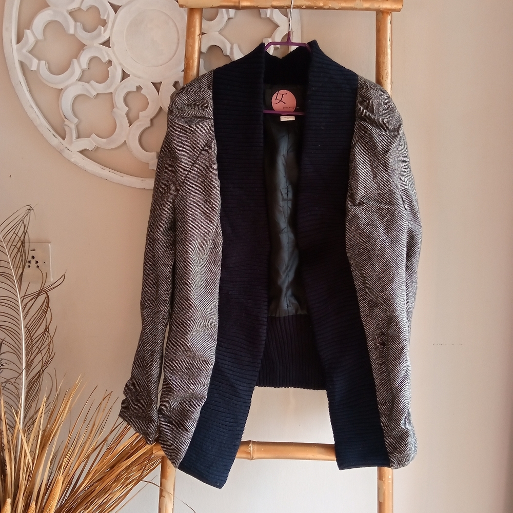 Checkered Korean Short Coat - Picture 1 of 17